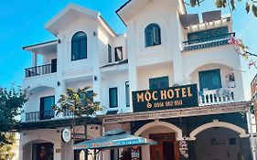 Moc Homestay- Near Bai Dai Beach